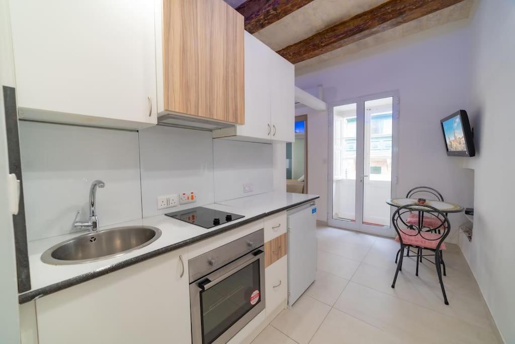 Appartamento Jbo- Joette'S Bliss Oasis La La Valletta Esterno foto