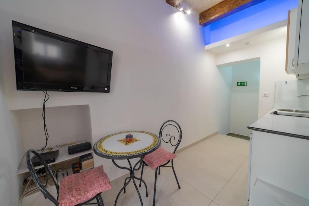 Appartamento Jbo- Joette'S Bliss Oasis La La Valletta Esterno foto
